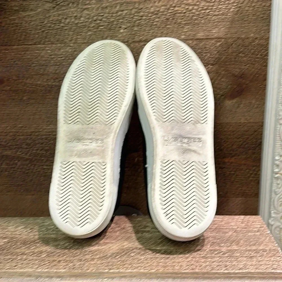 J/SLIDES LEATHER SLIP ON SNEAKERS SIZE 8.5 - Picture 7 of 8